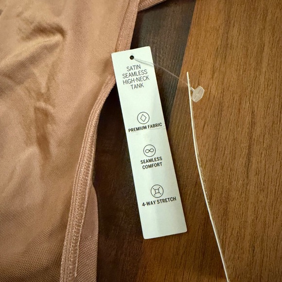 Victoria's Secret PINK Satin‎ Seamless High Neck Tank Bra S - Picture 3 of 8